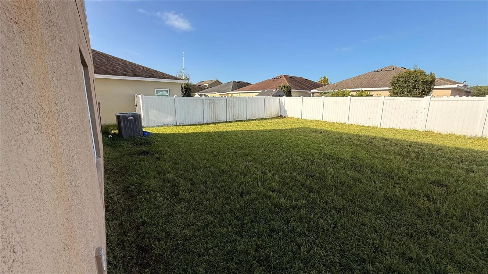 4907 ROCKVALE DR