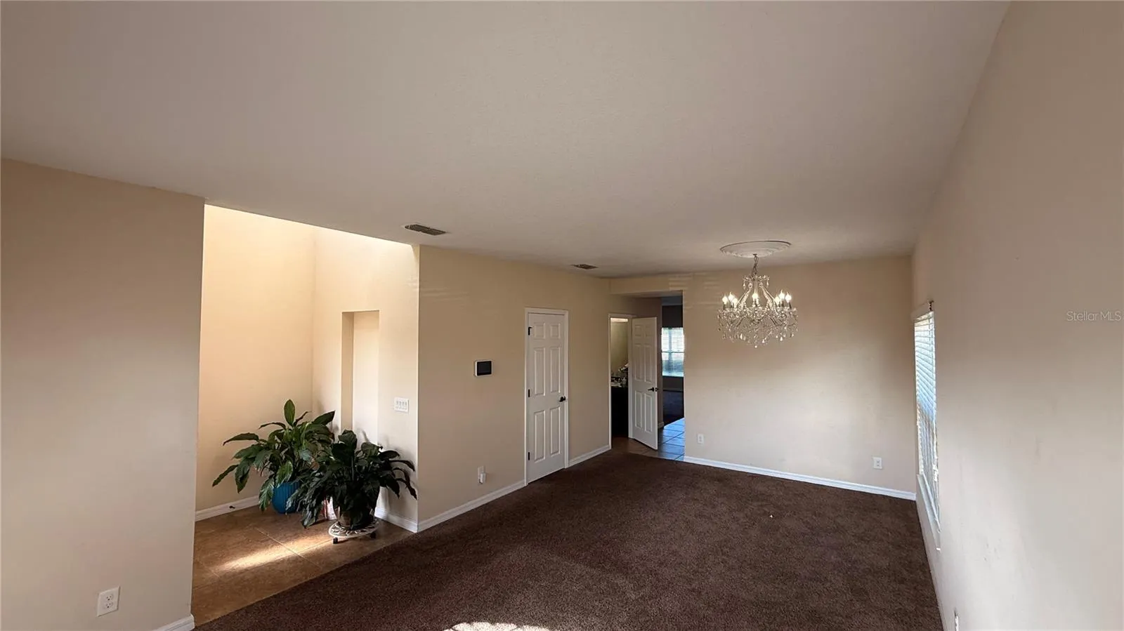 4907 ROCKVALE DR