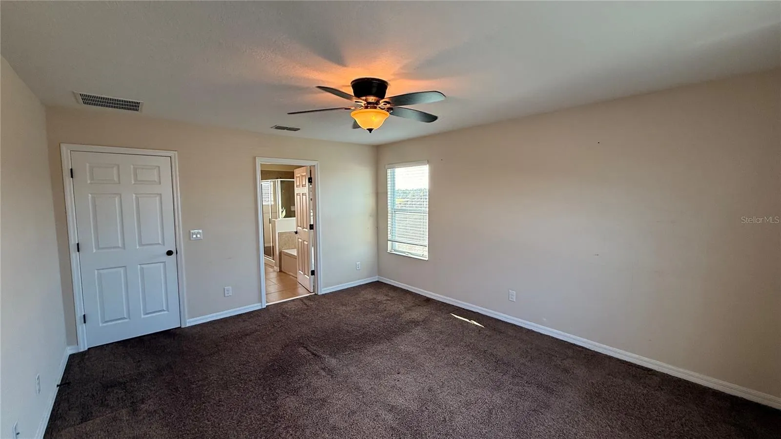 4907 ROCKVALE DR