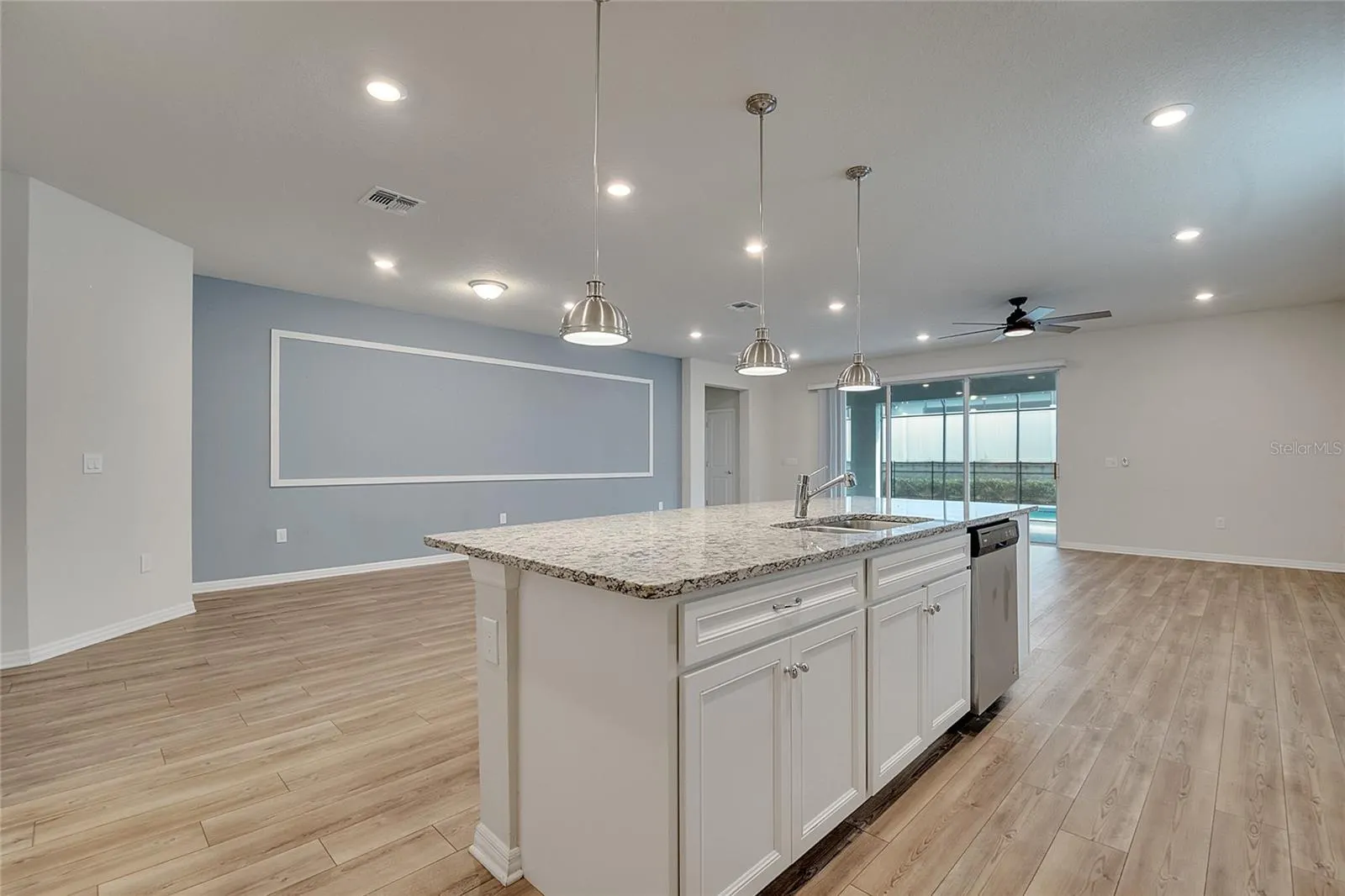 3505 LAVENDER DR