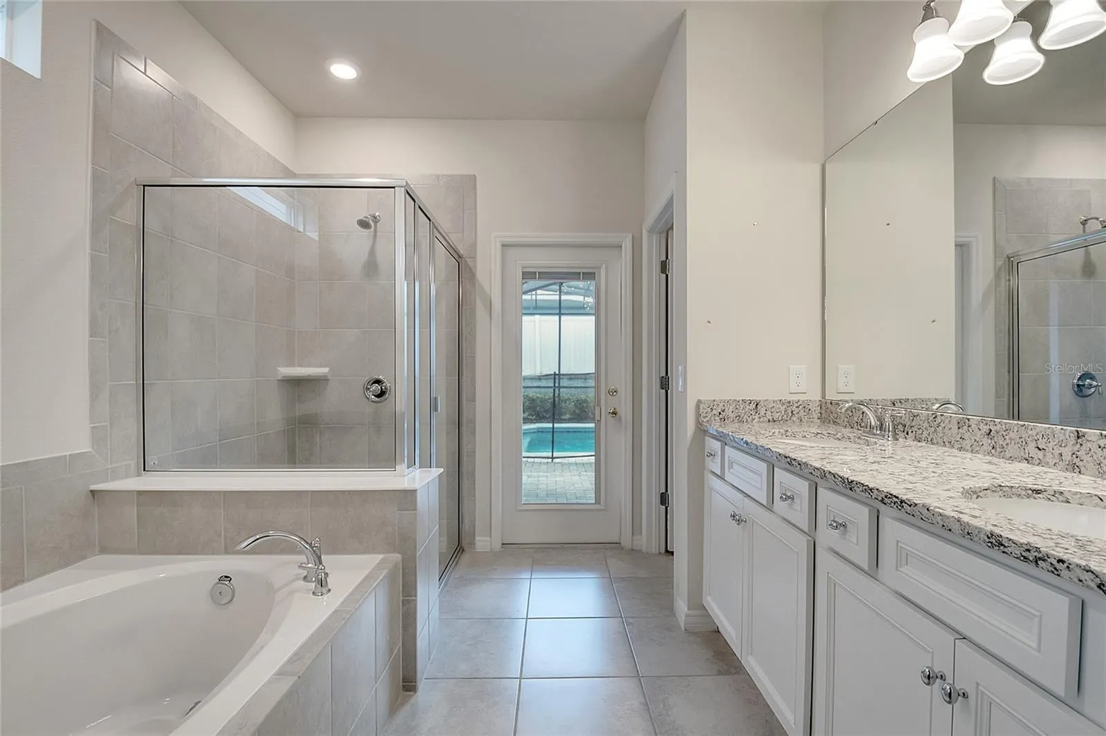 3505 LAVENDER DR
