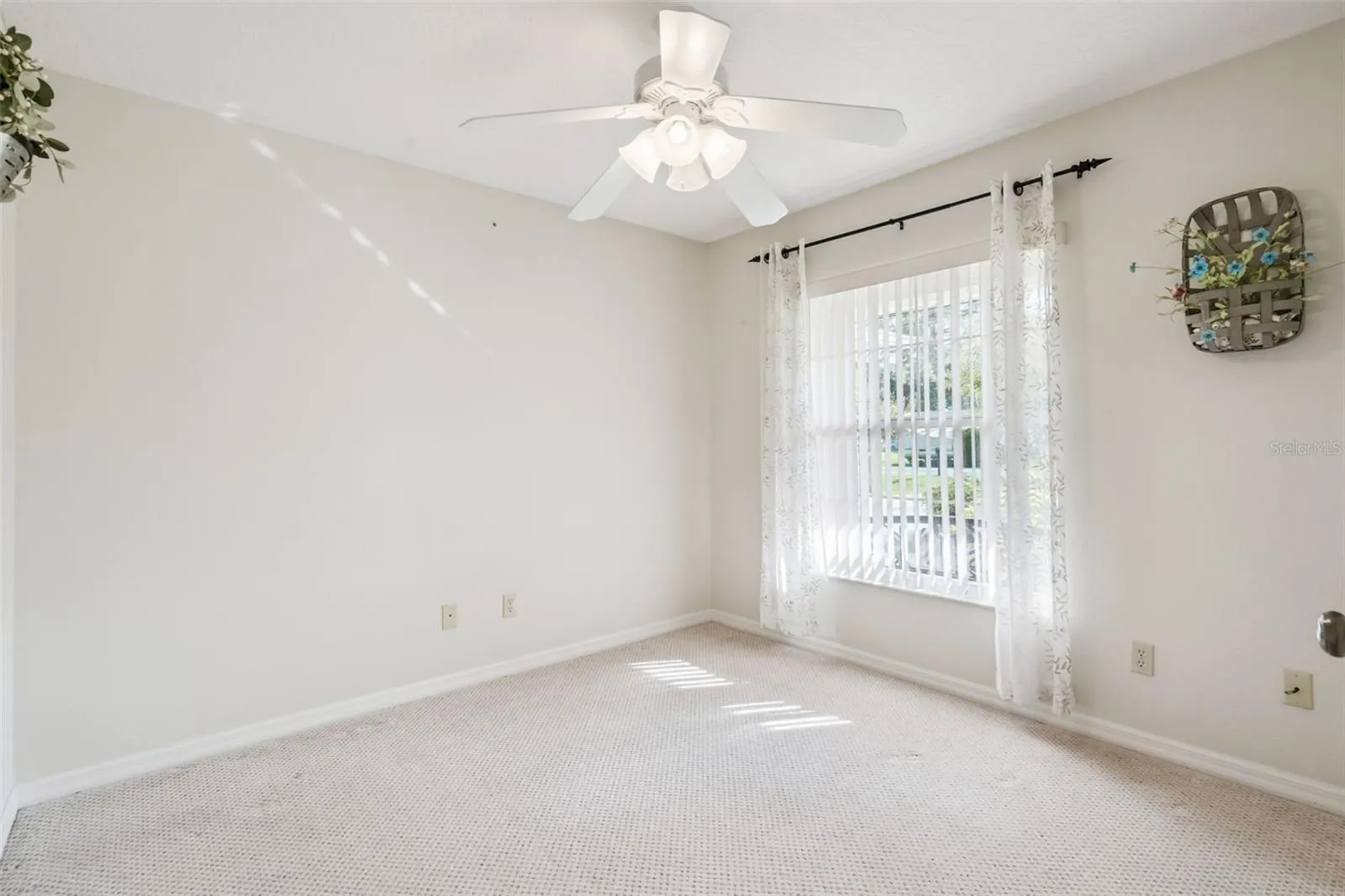 1150 EDEN DR