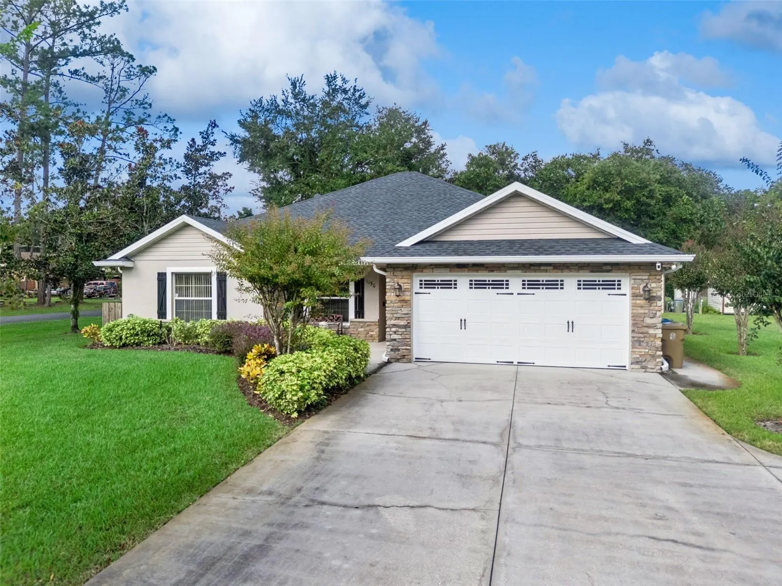 1150 EDEN DR
