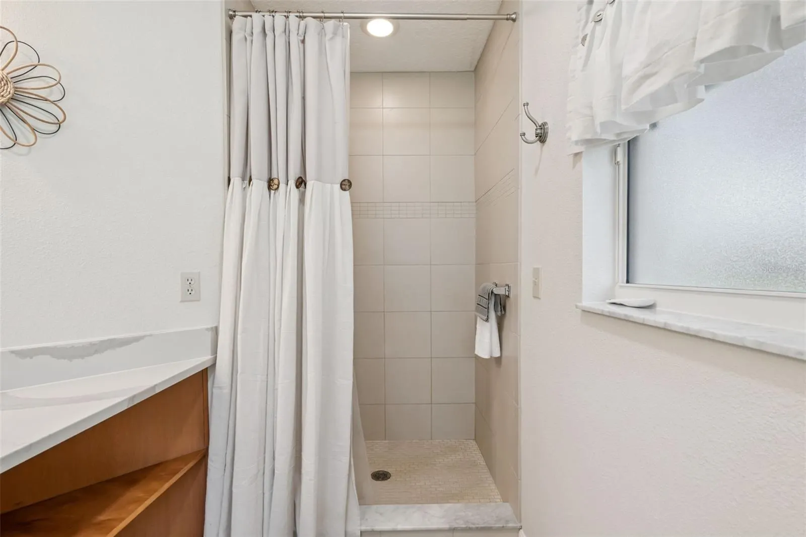 1150 EDEN DR