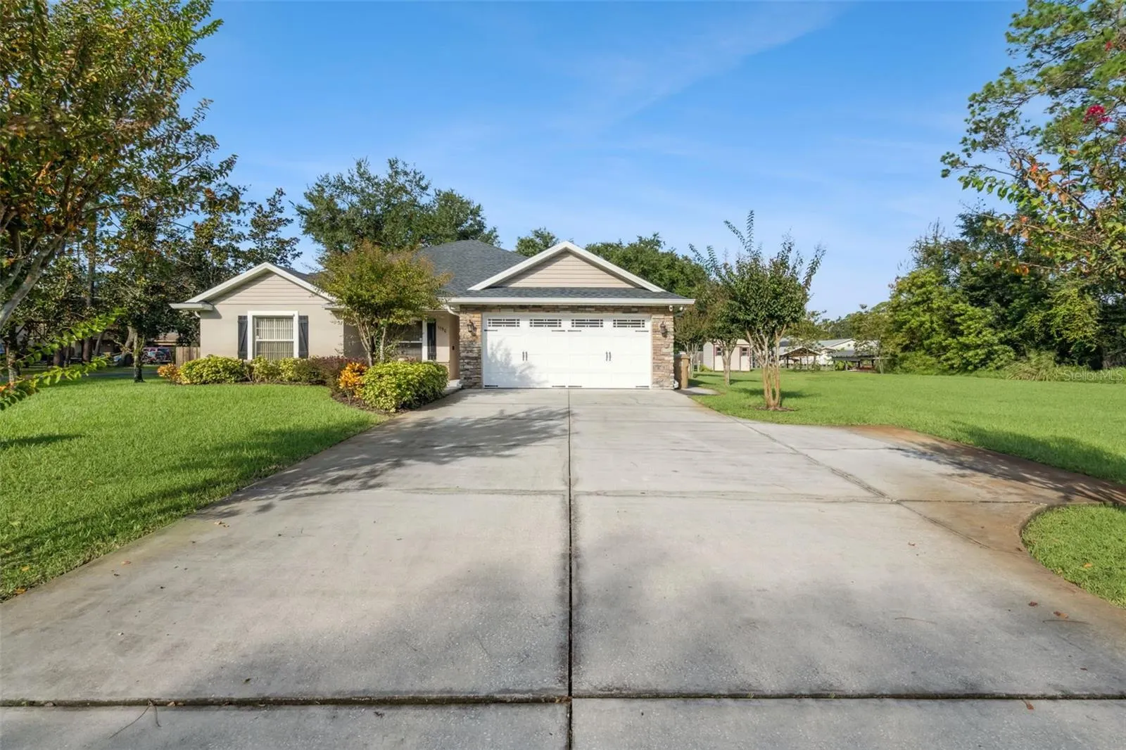 1150 EDEN DR
