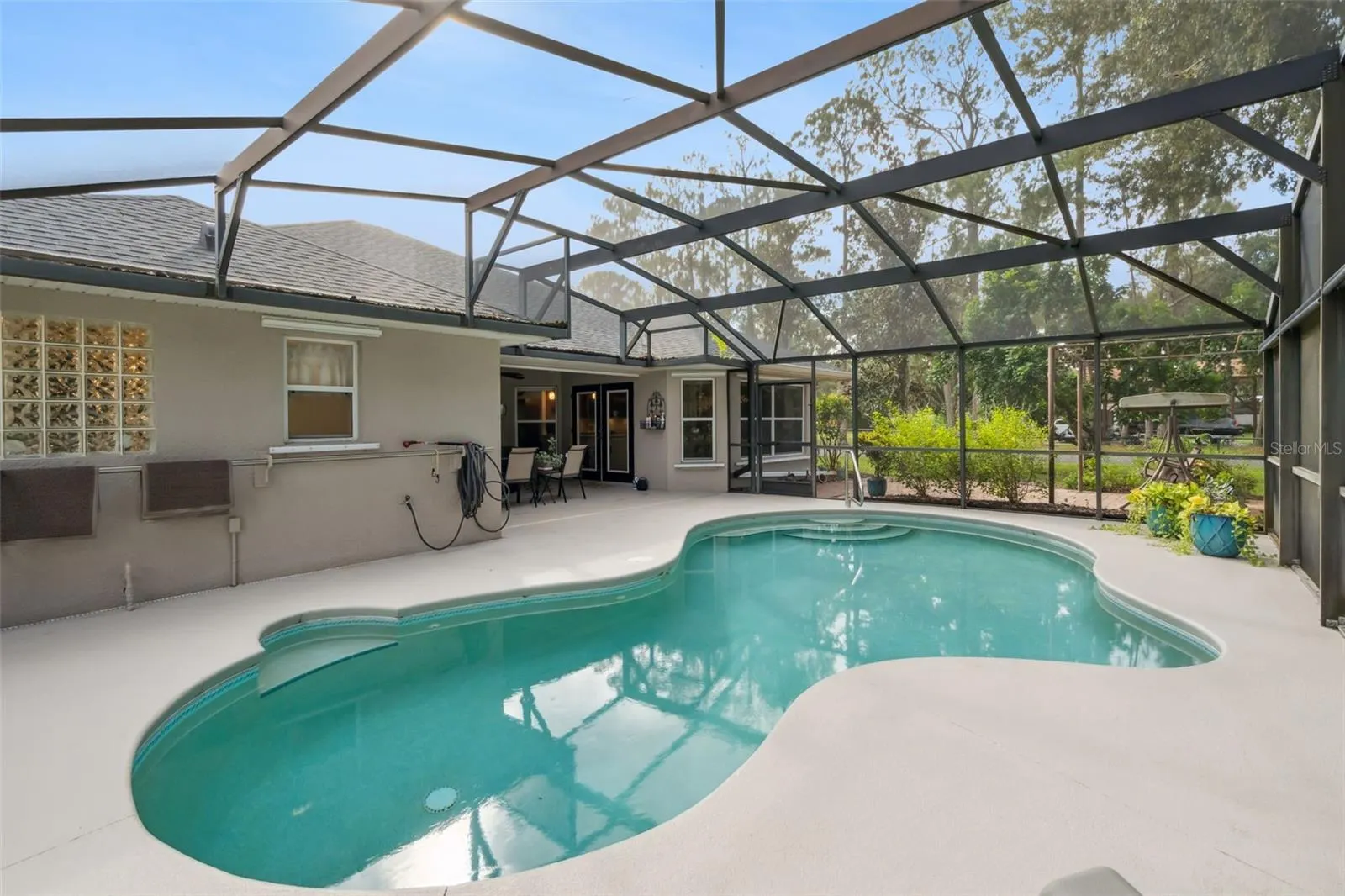 1150 EDEN DR