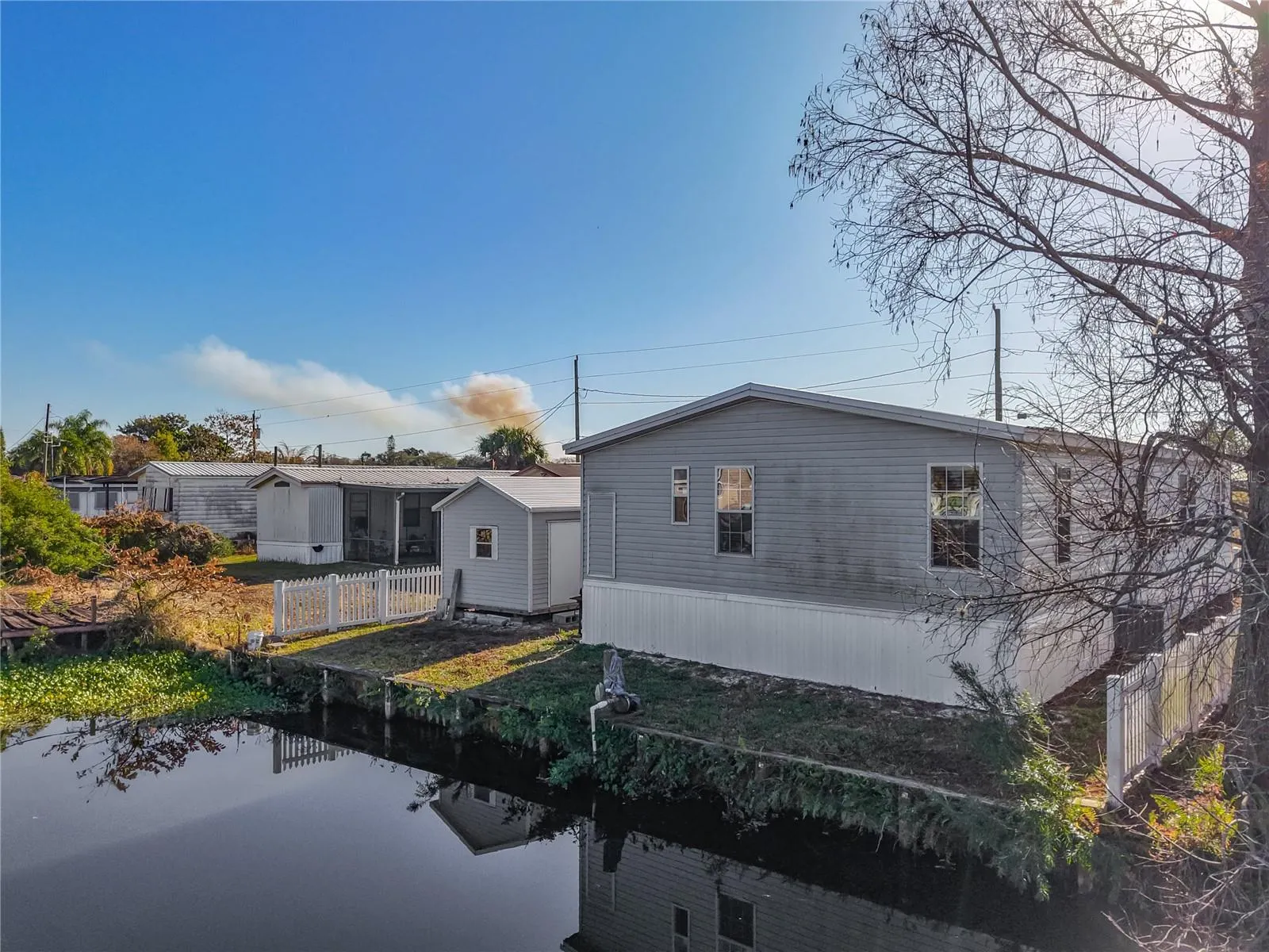 1824 RIVERSIDE DR