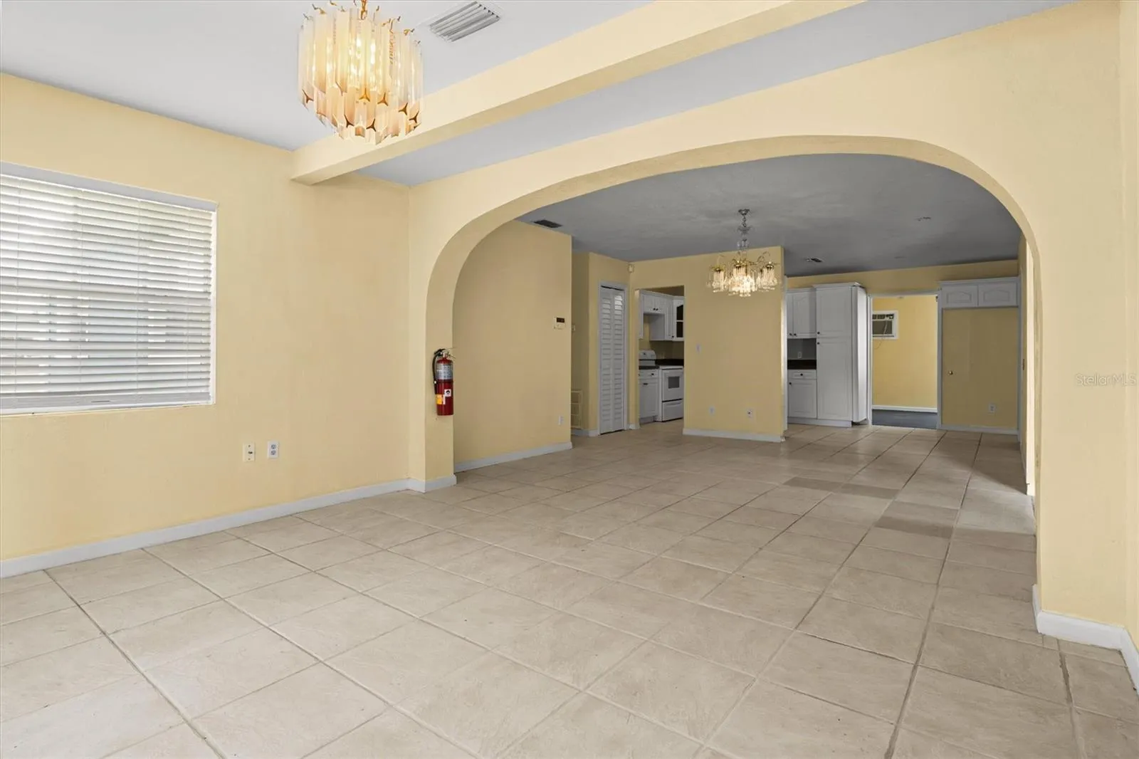 844 CHAMBERLAIN BLVD
