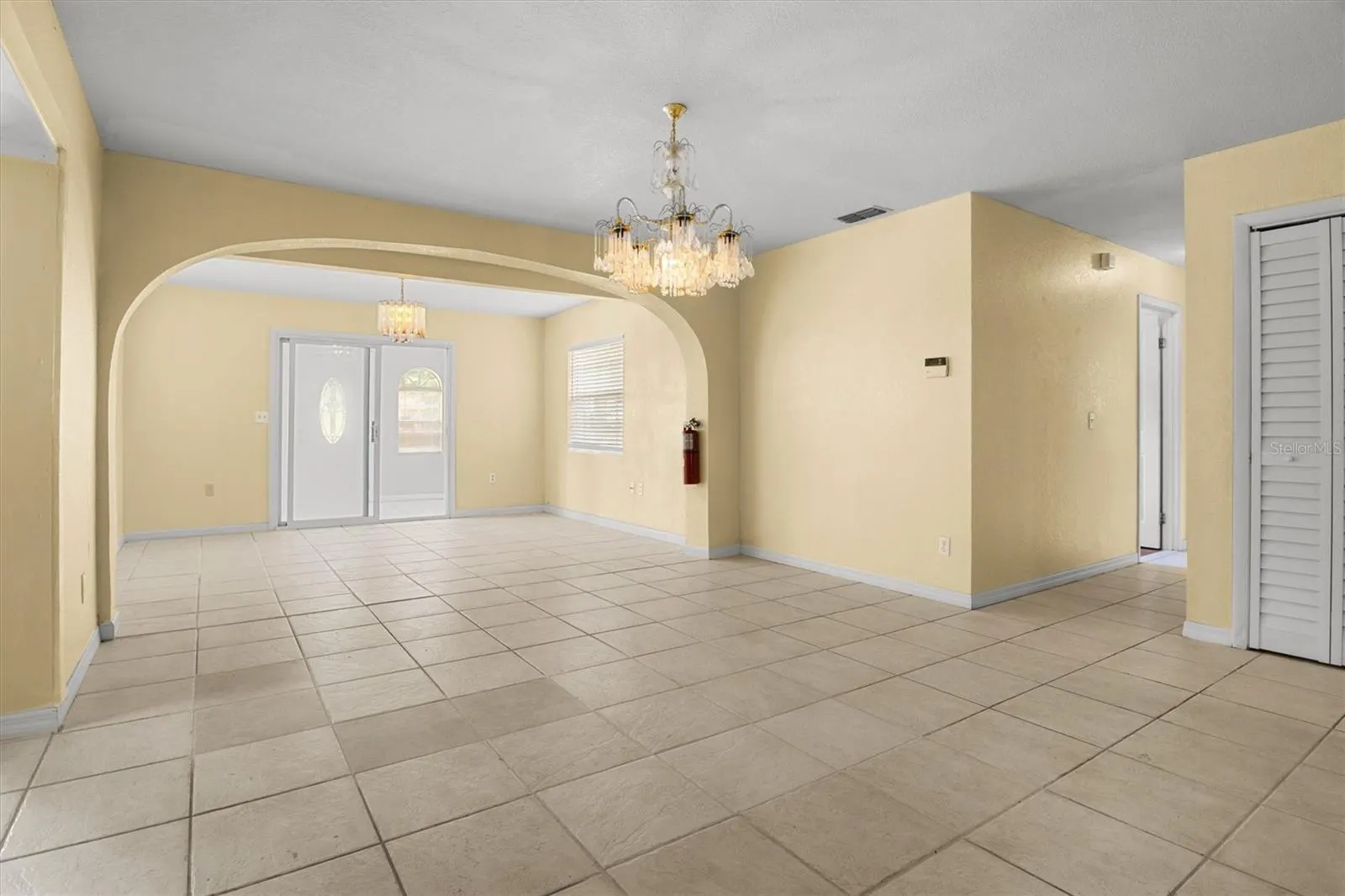 844 CHAMBERLAIN BLVD