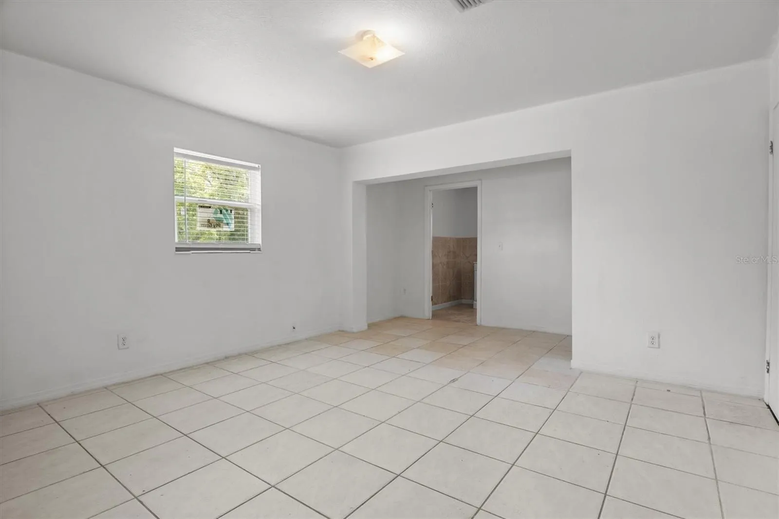 844 CHAMBERLAIN BLVD
