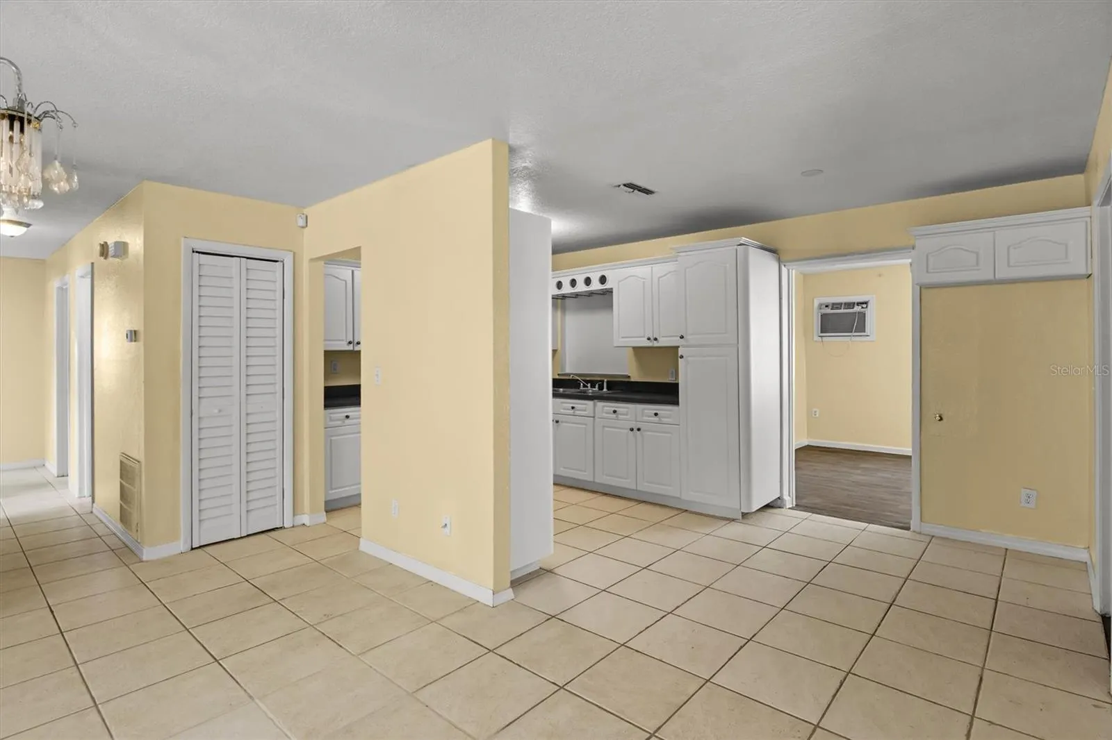 844 CHAMBERLAIN BLVD