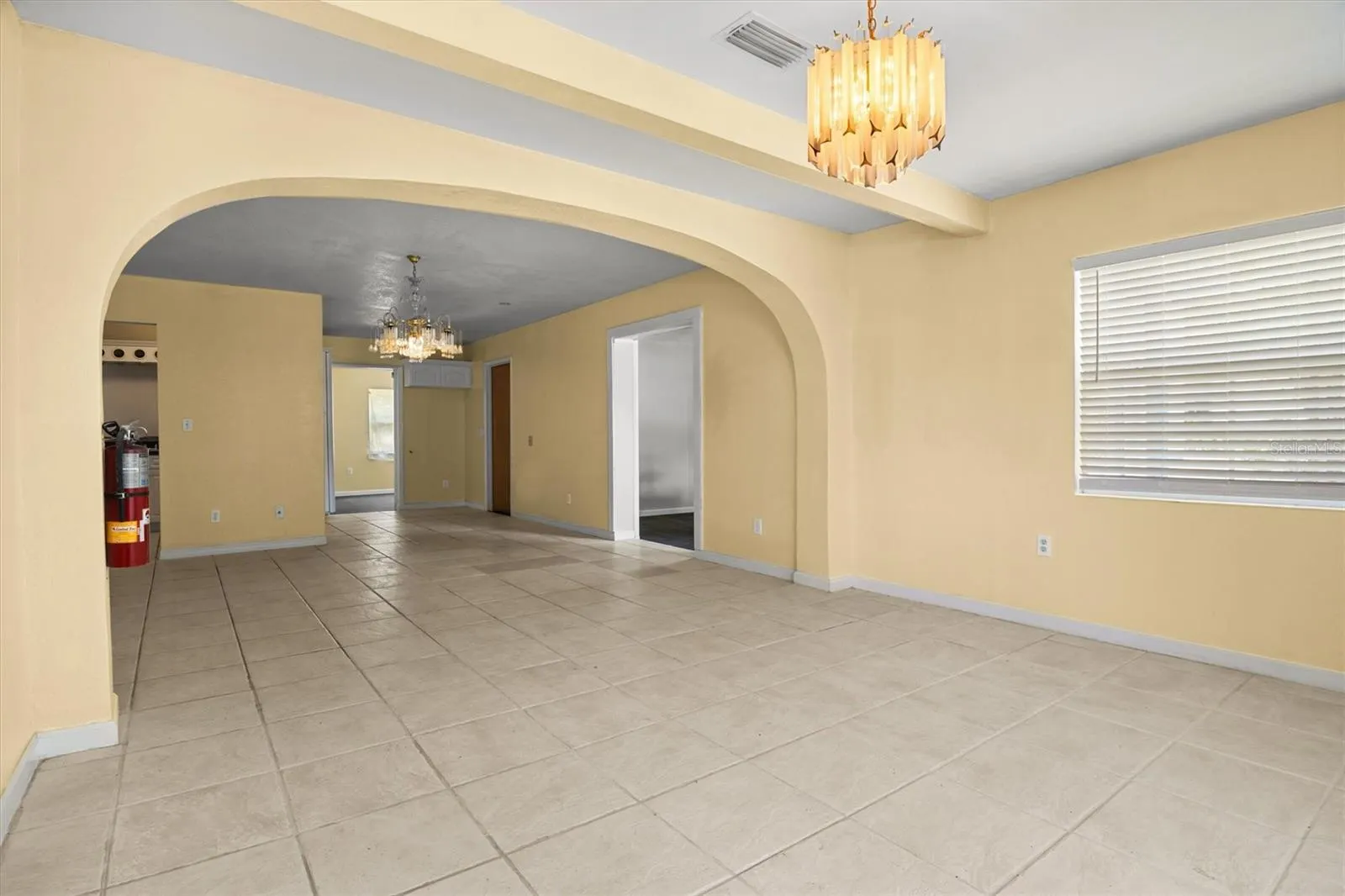 844 CHAMBERLAIN BLVD