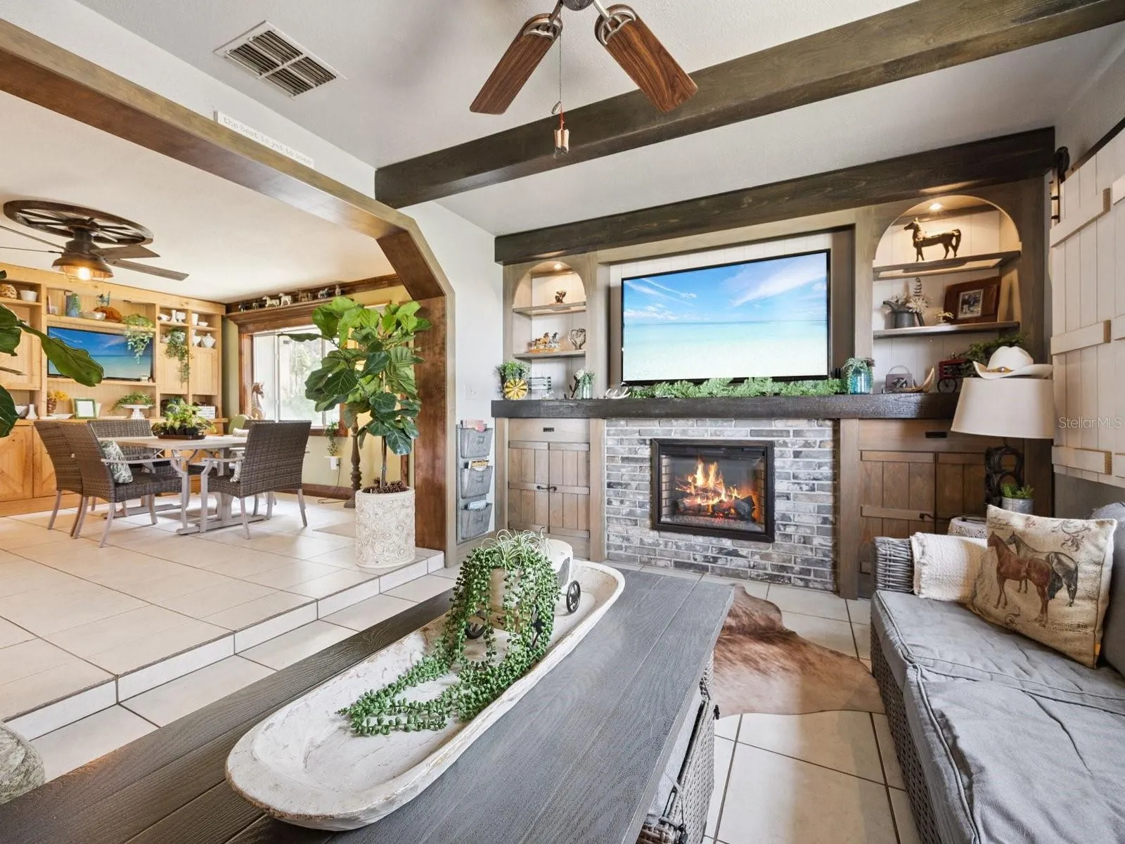 6001 MARTHAS LN
