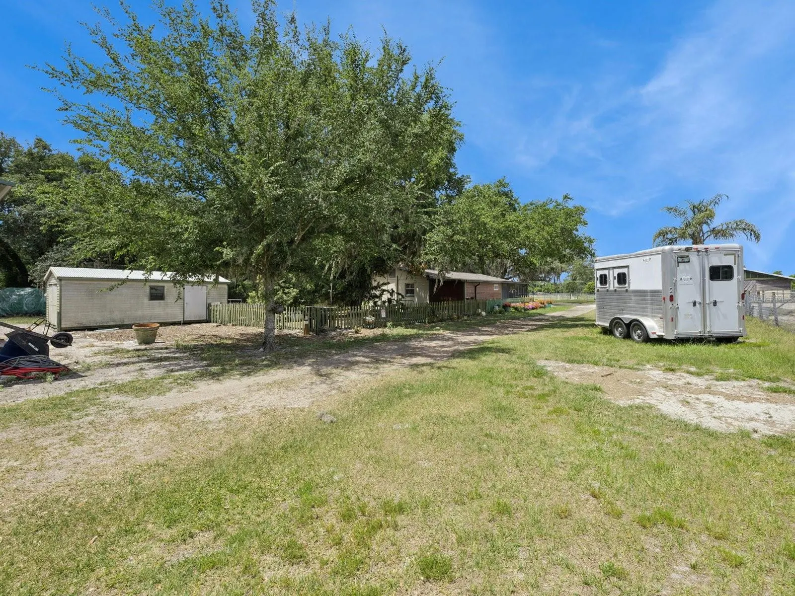 6001 MARTHAS LN