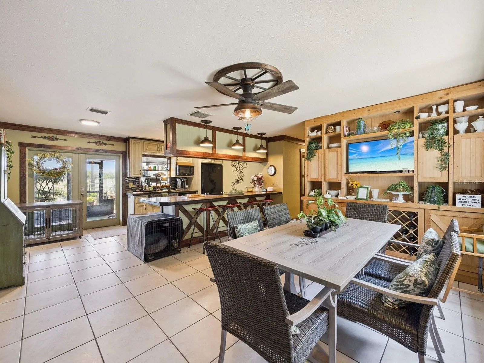 6001 MARTHAS LN