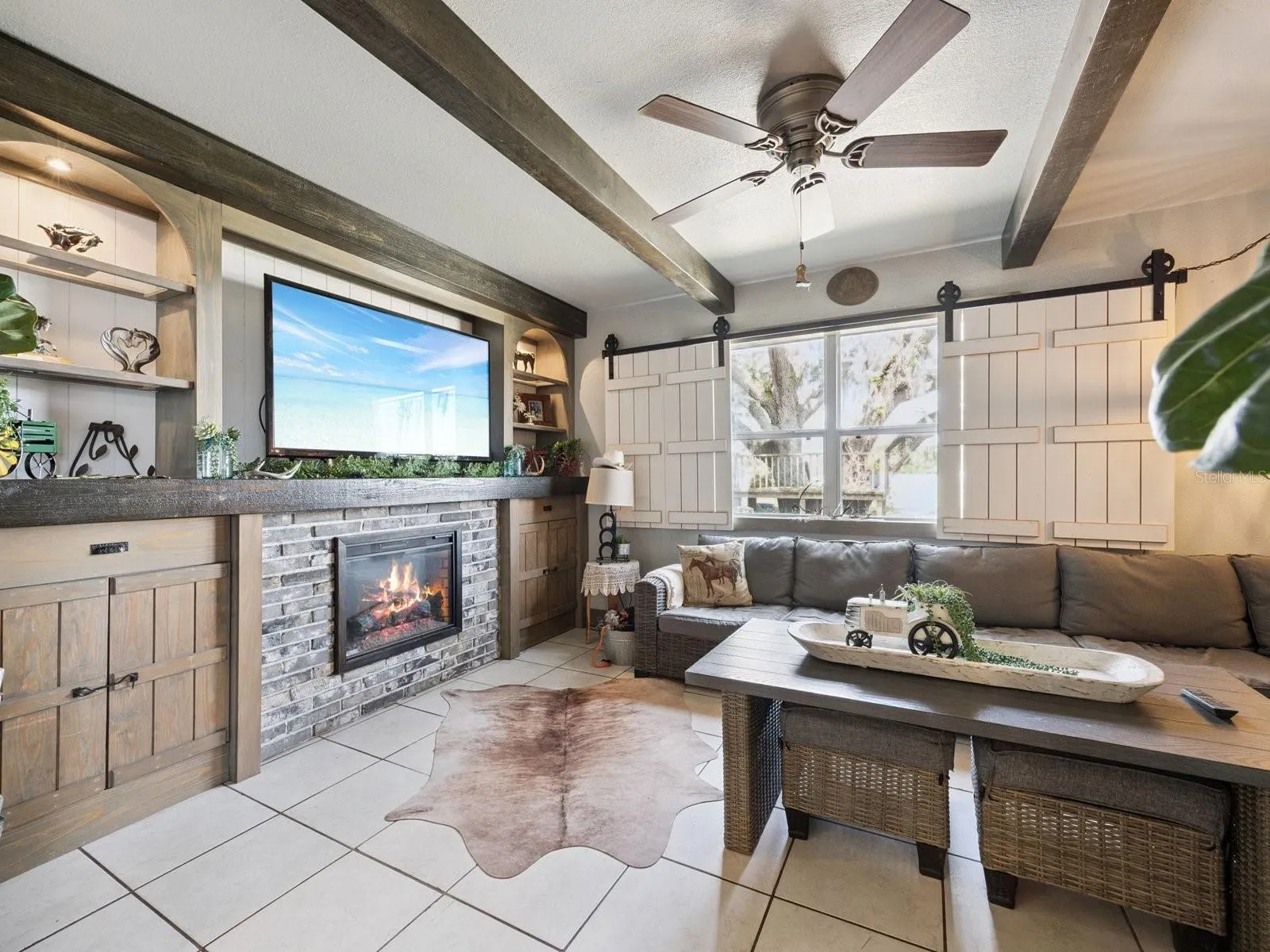 6001 MARTHAS LN