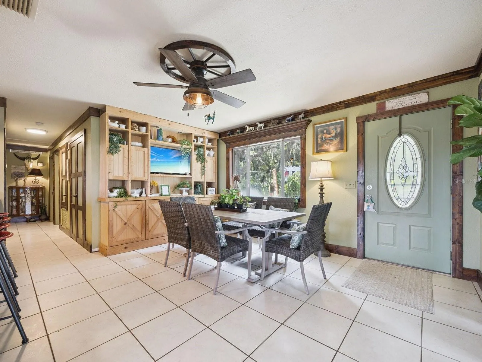 6001 MARTHAS LN
