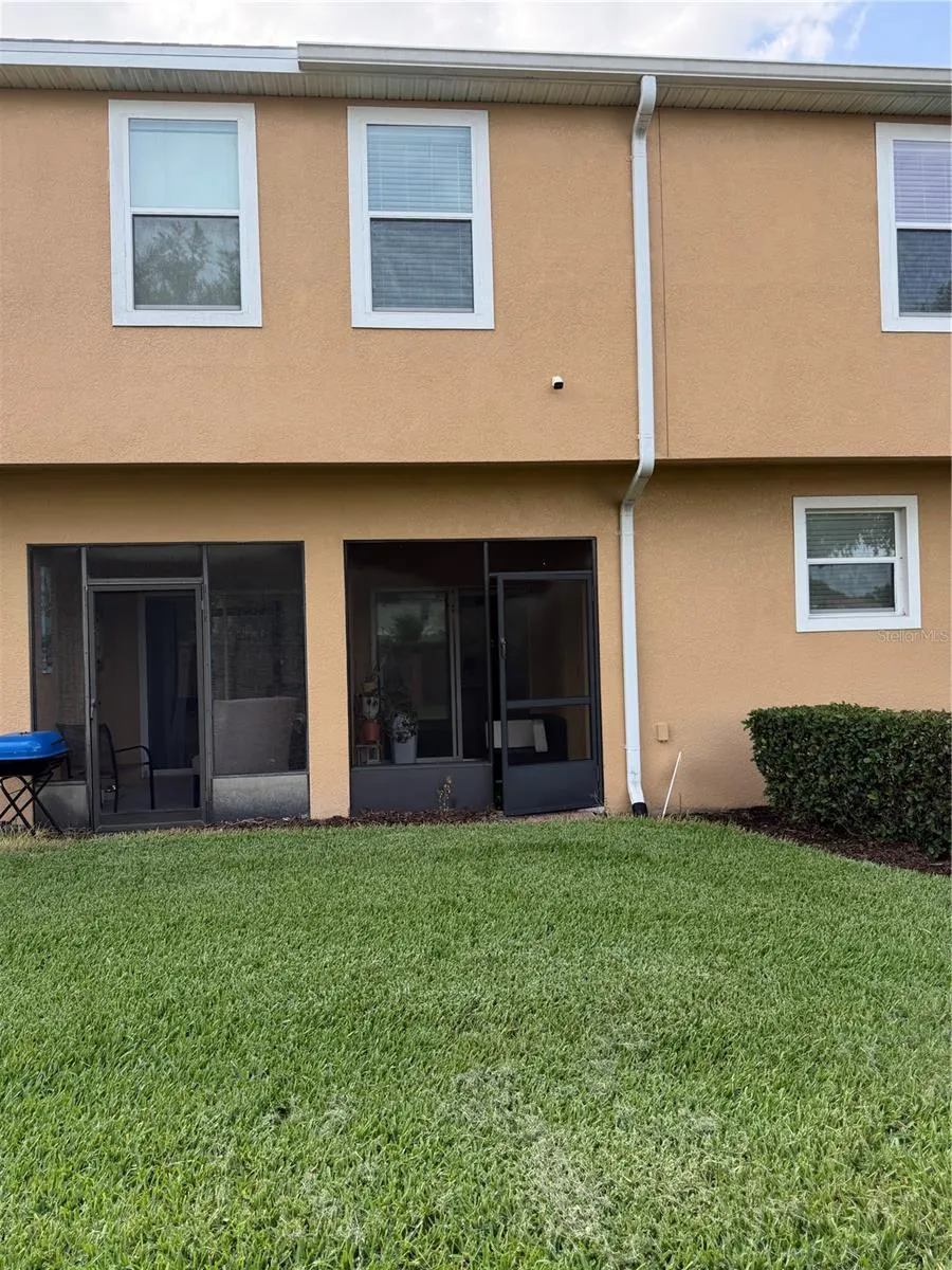 2914 RODRICK CIR