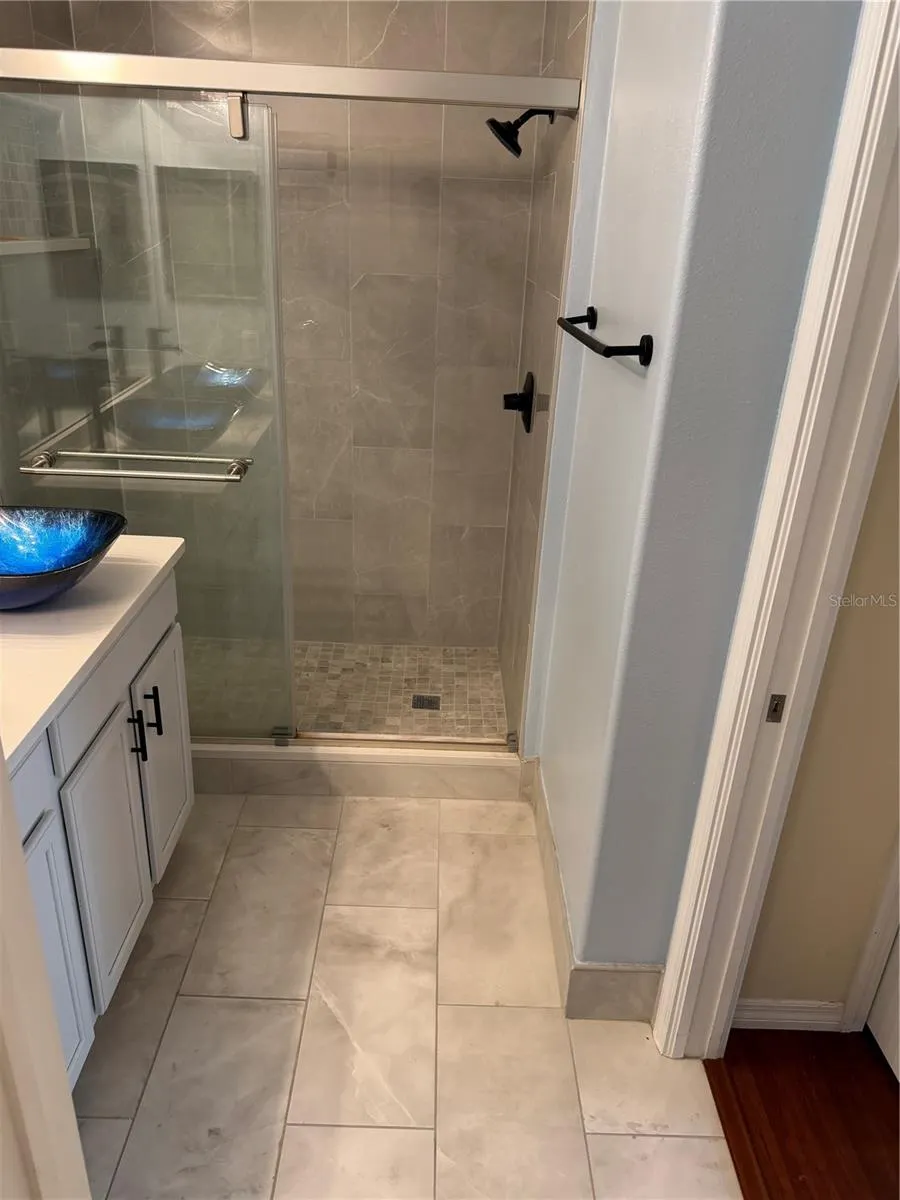2914 RODRICK CIR