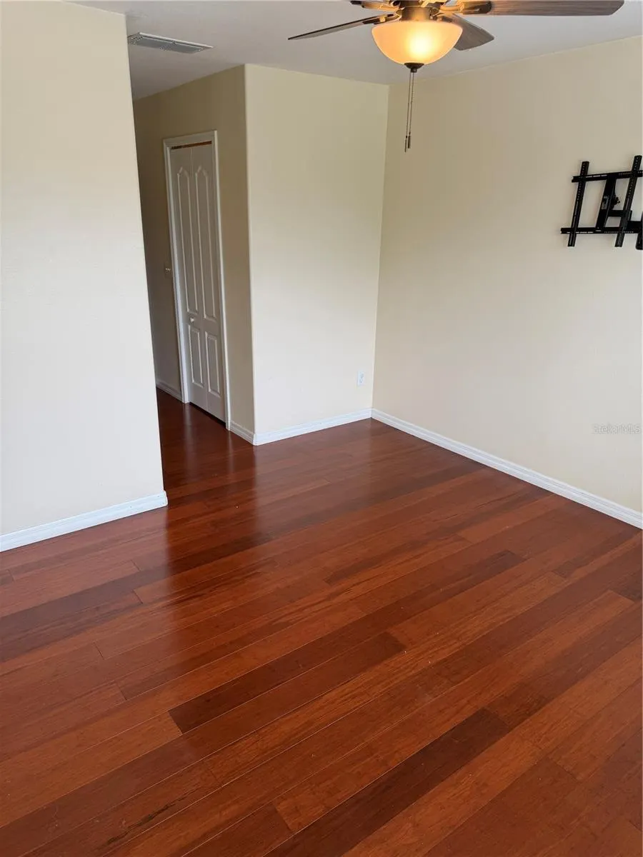 2914 RODRICK CIR