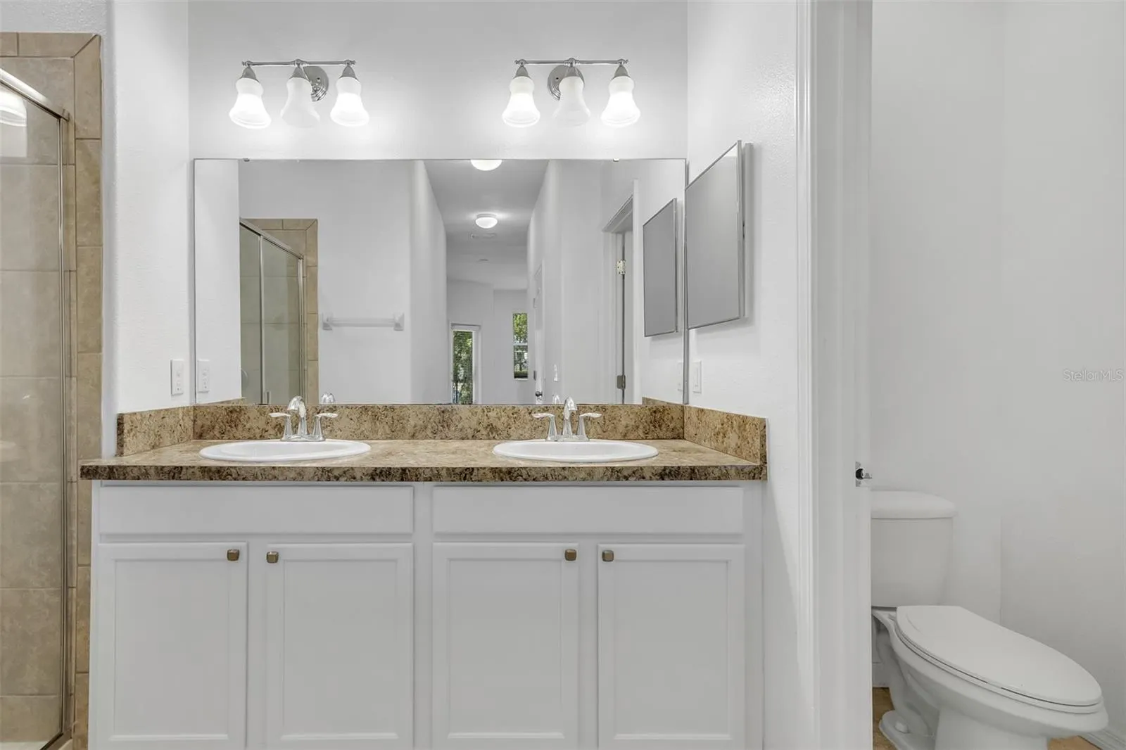 3610 RODRICK CIR