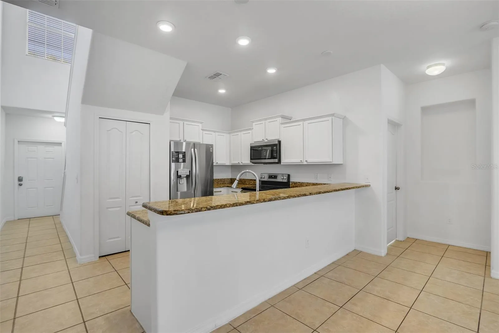 3610 RODRICK CIR