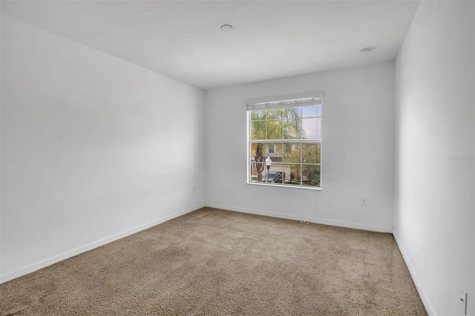 3610 RODRICK CIR