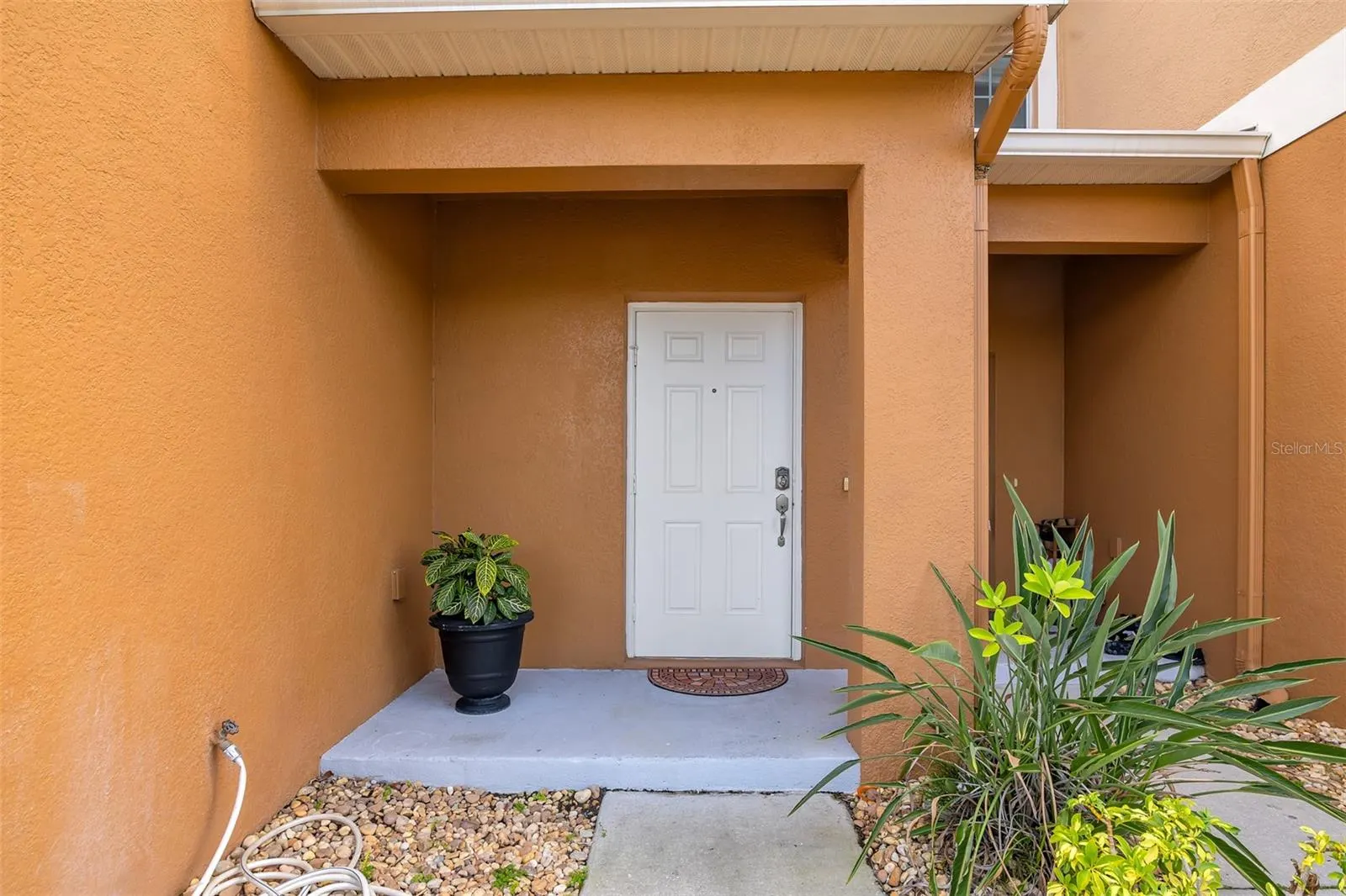 3610 RODRICK CIR