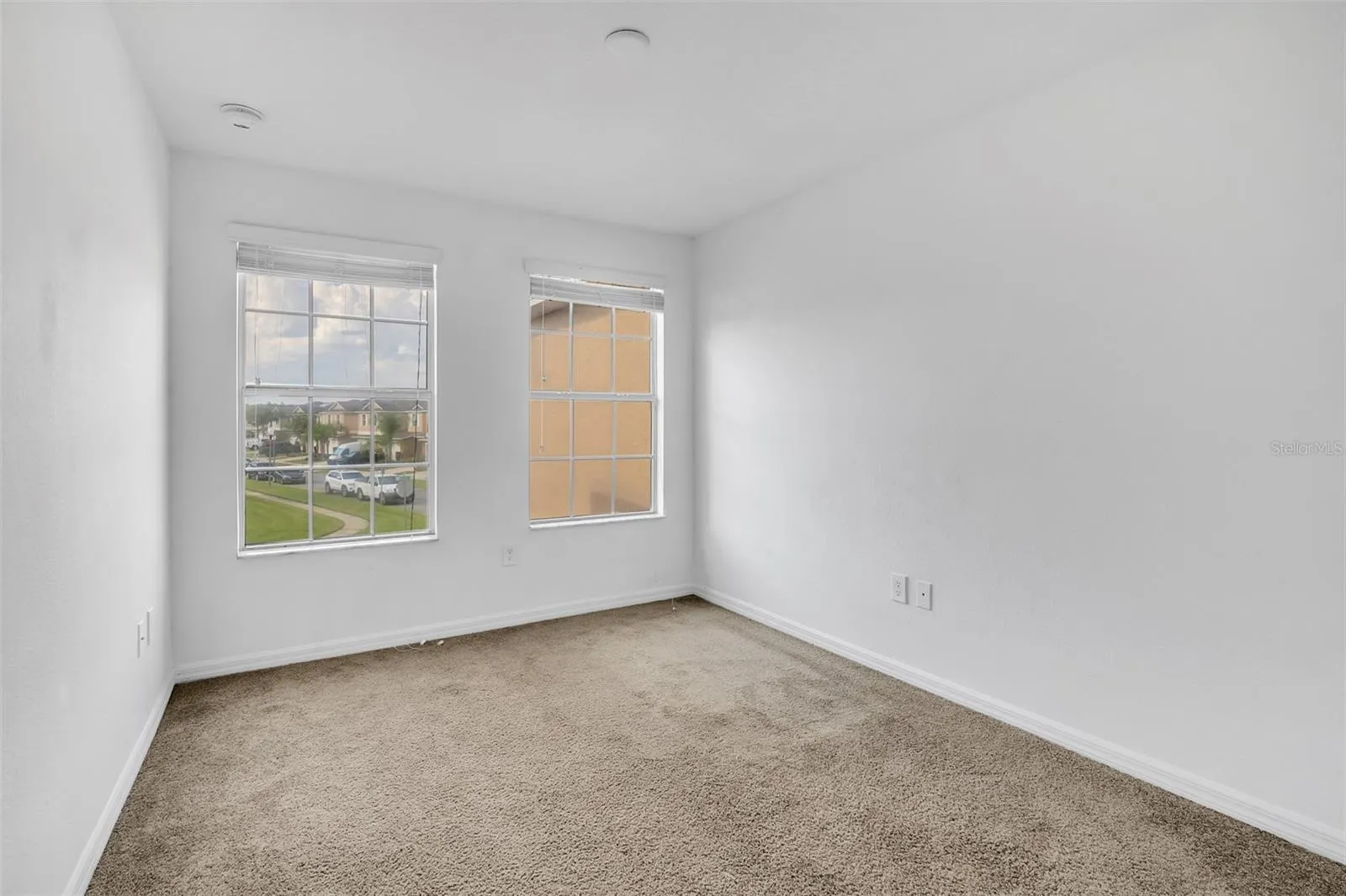 3610 RODRICK CIR