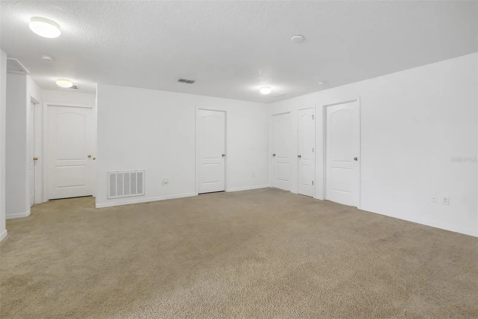3610 RODRICK CIR