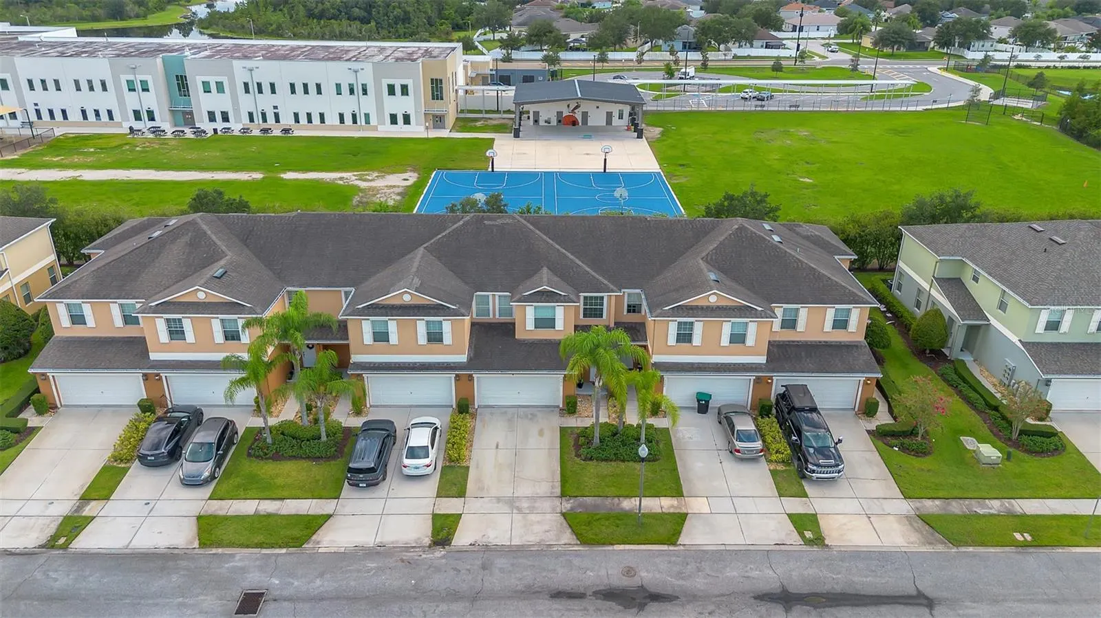 3610 RODRICK CIR