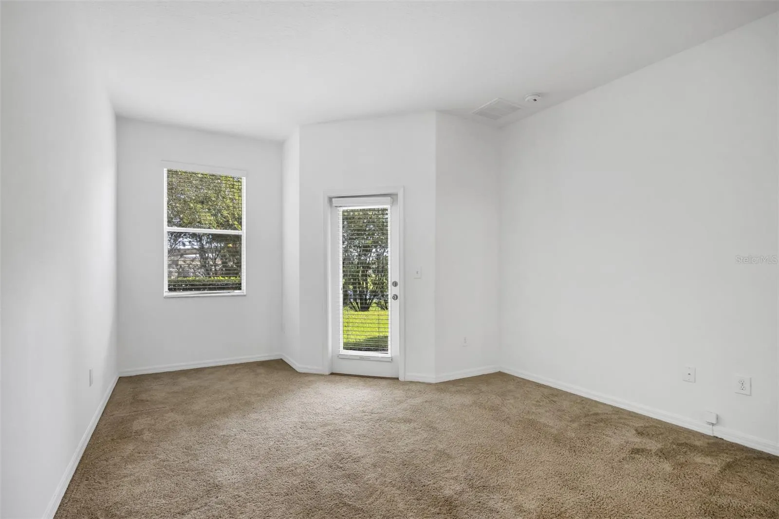 3610 RODRICK CIR