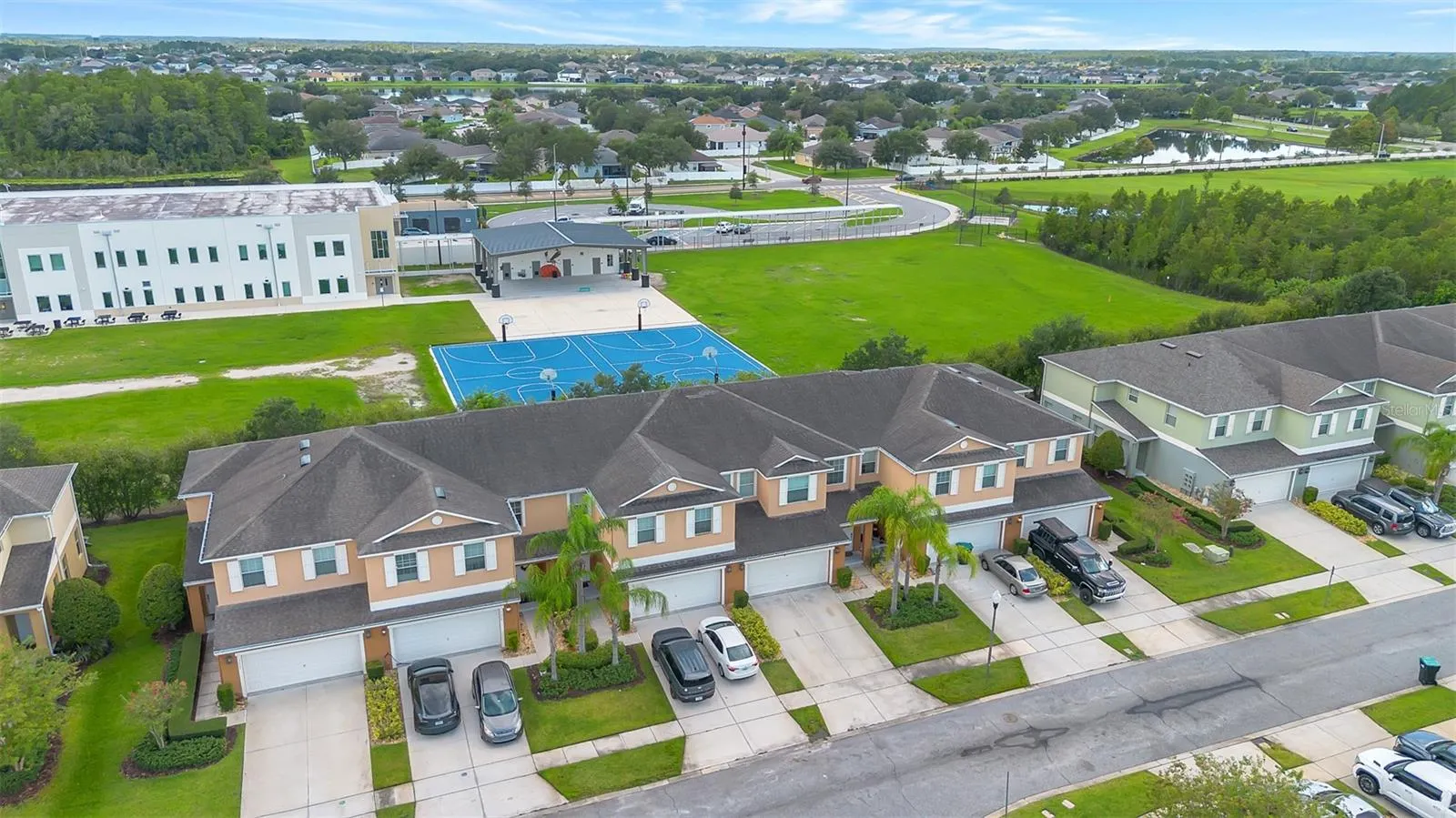 3610 RODRICK CIR