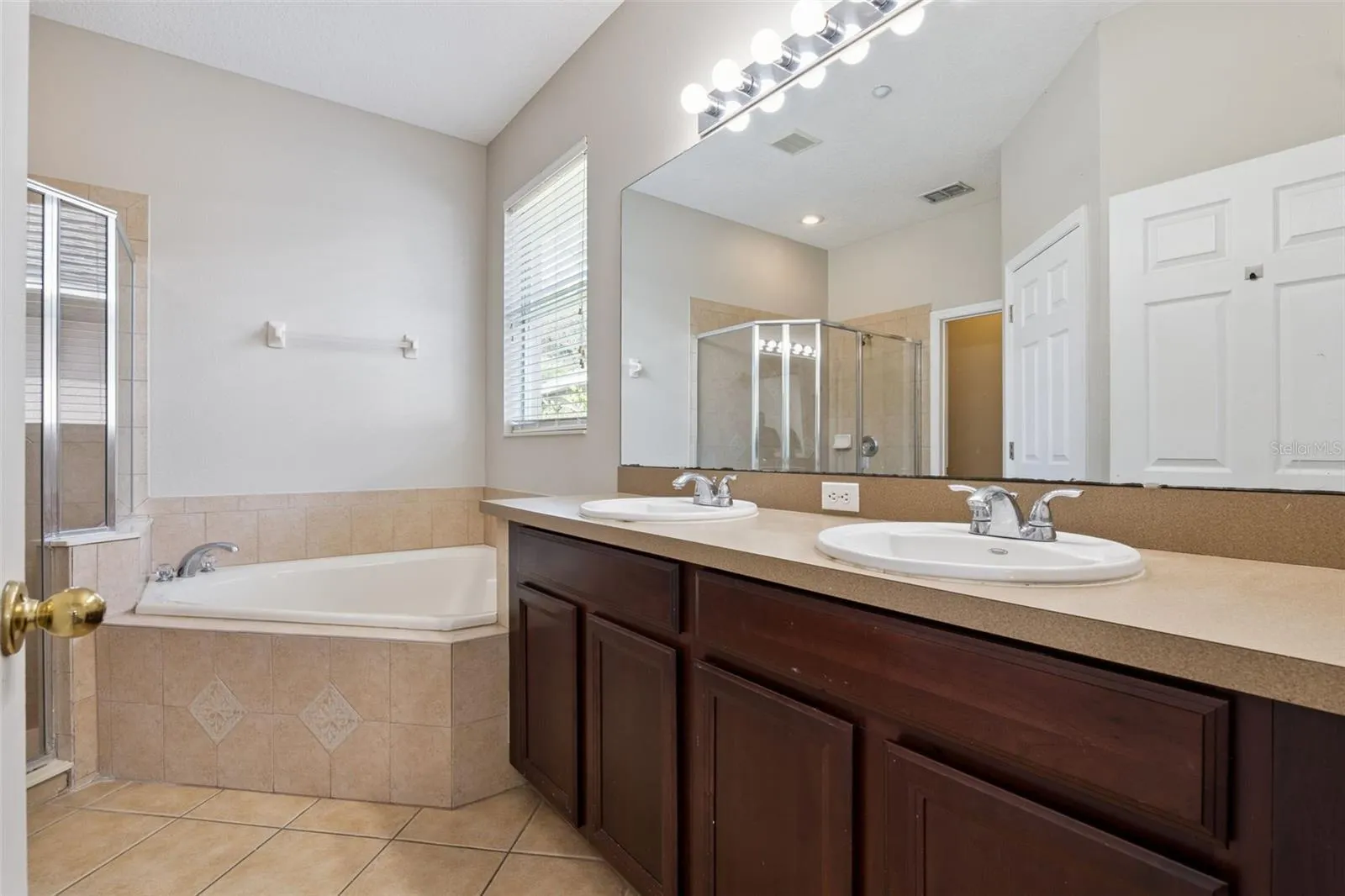 9957 CYPRESS VINE DR