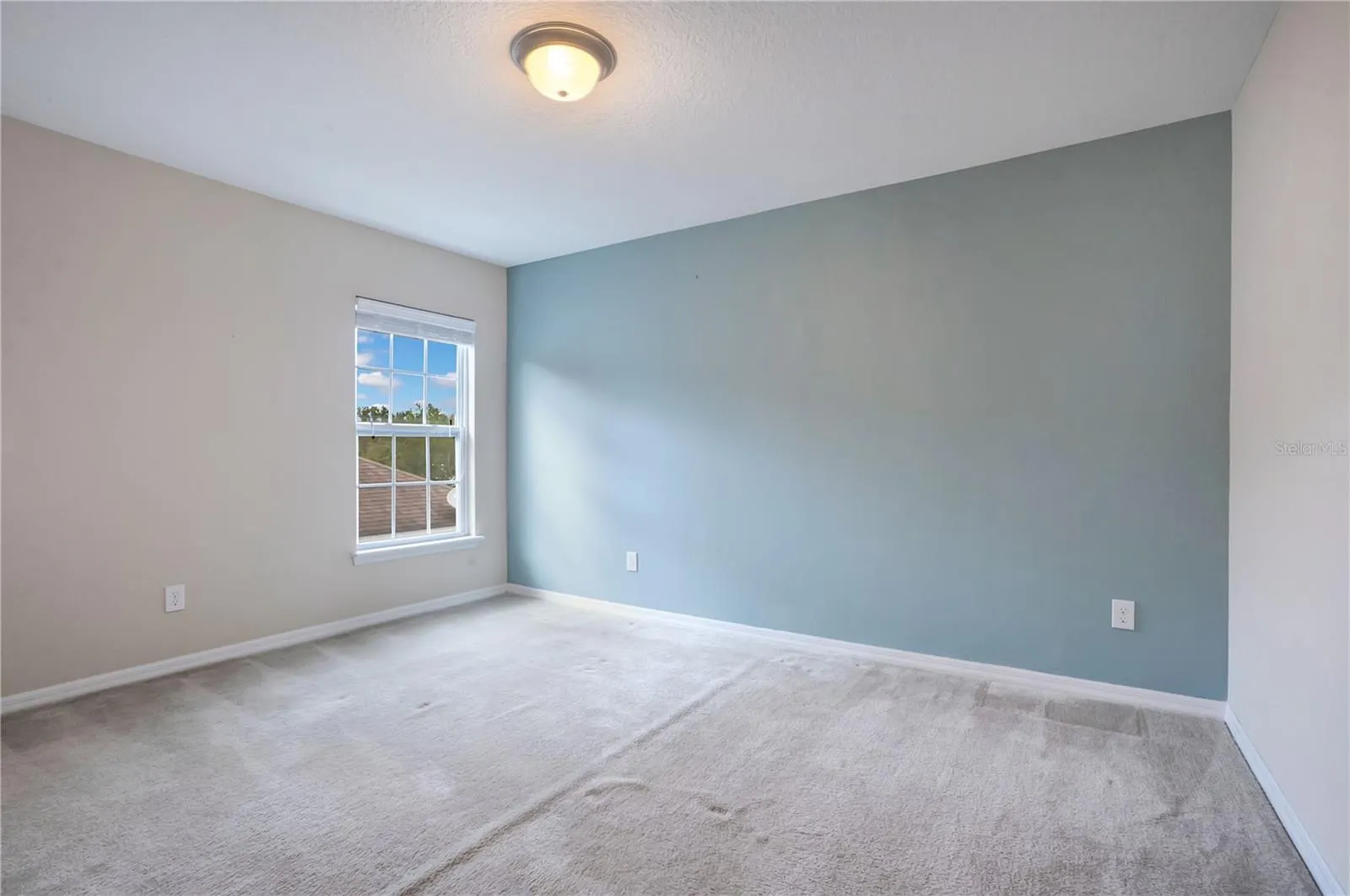6867 SUNDROP ST