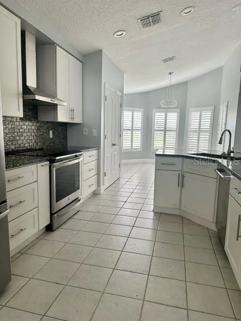 2828 RUNYON CIR