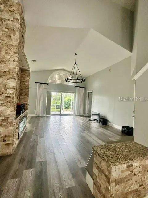 2828 RUNYON CIR