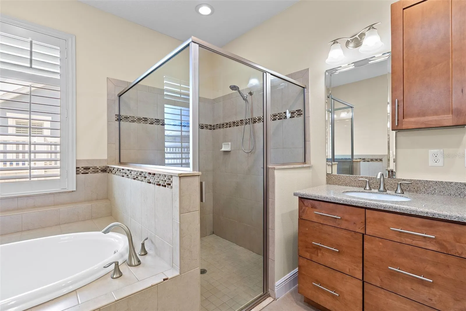 3353 SCHOOLHOUSE RD