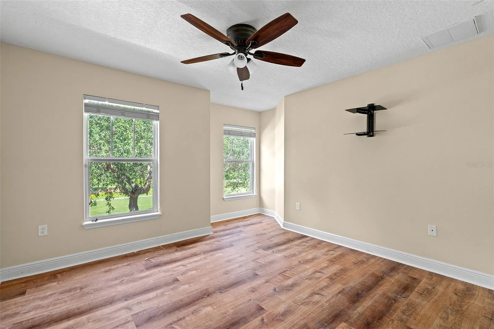3353 SCHOOLHOUSE RD
