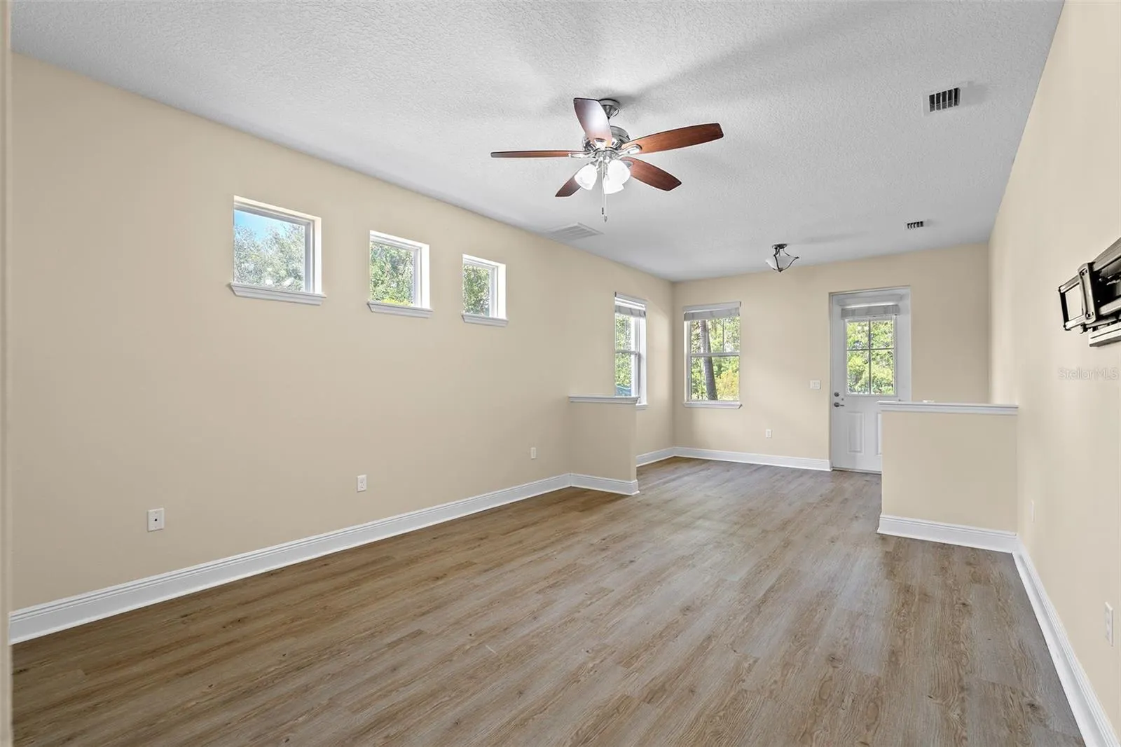 3353 SCHOOLHOUSE RD