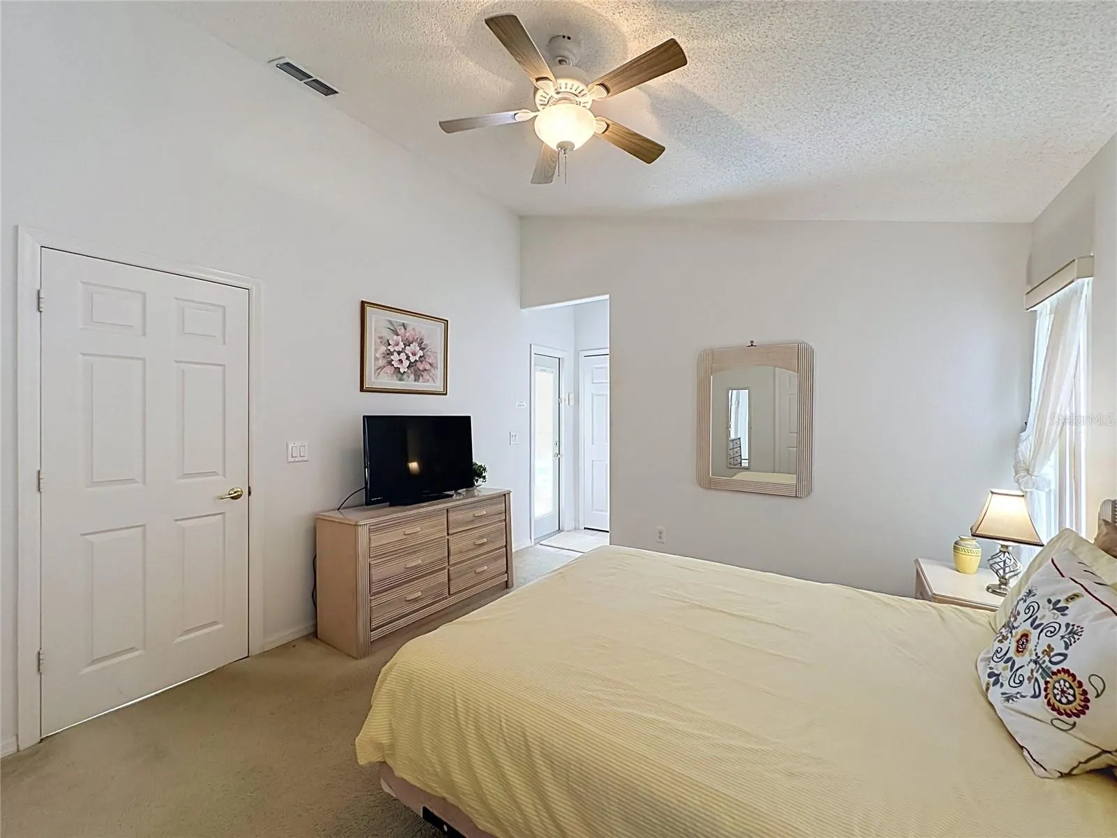 2647 ONEIDA LOOP