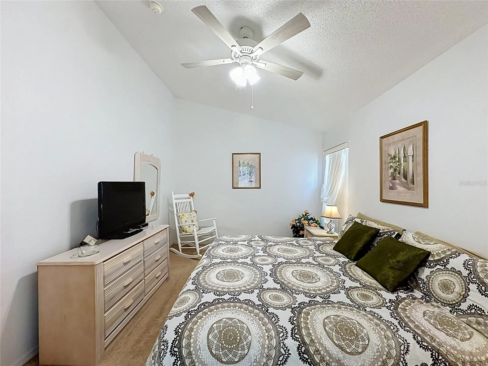 2647 ONEIDA LOOP