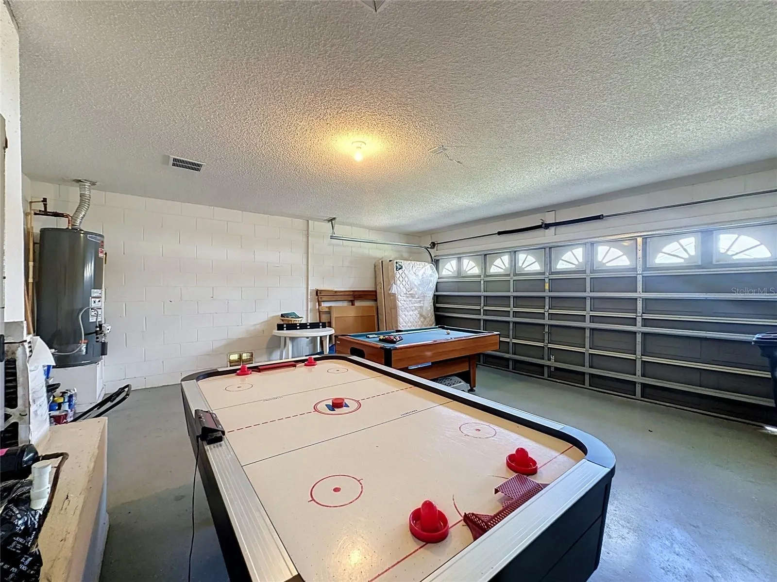 2647 ONEIDA LOOP