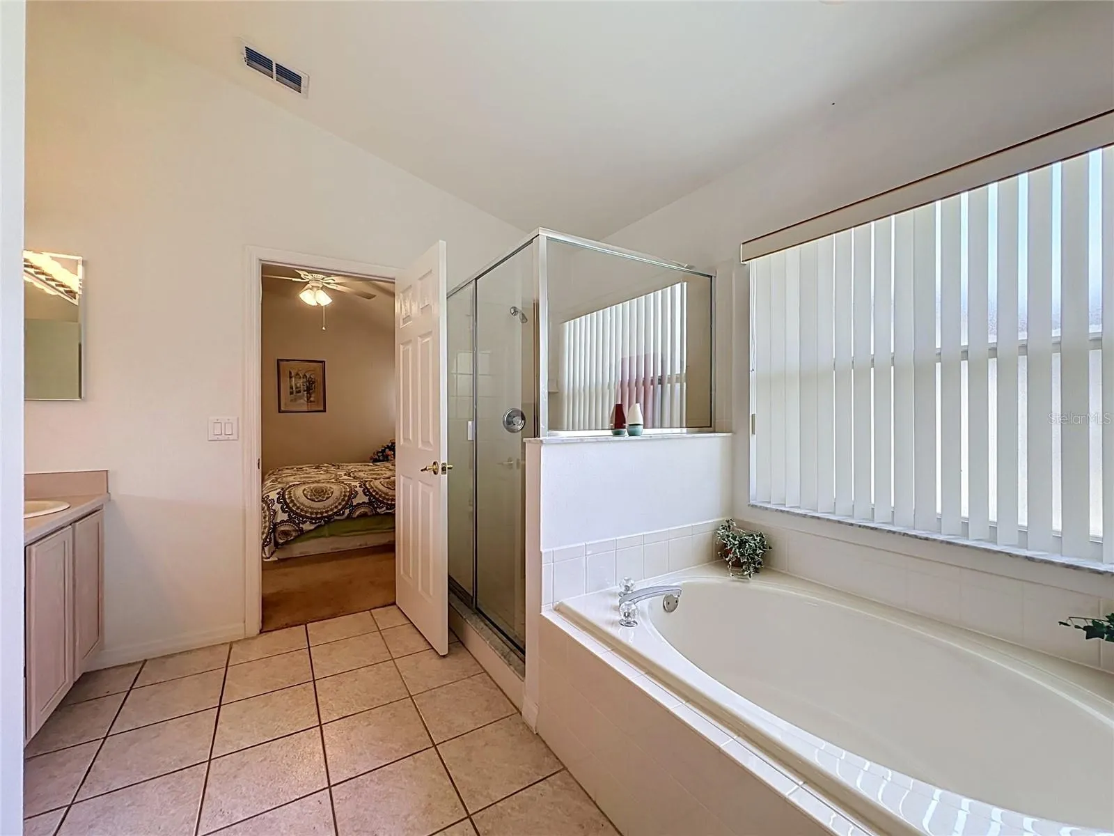 2647 ONEIDA LOOP