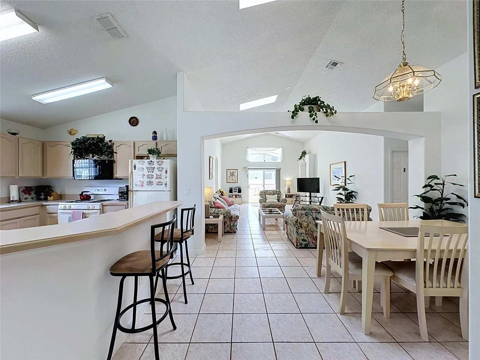 2647 ONEIDA LOOP
