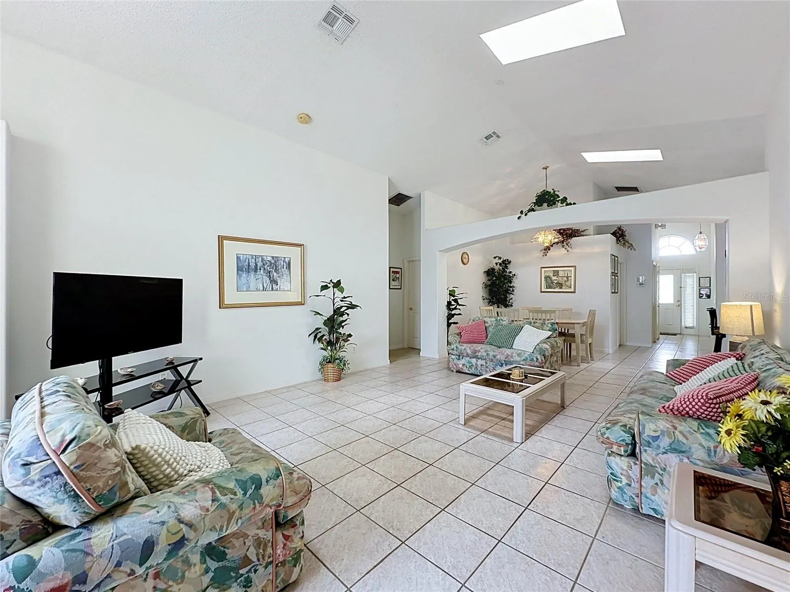 2647 ONEIDA LOOP