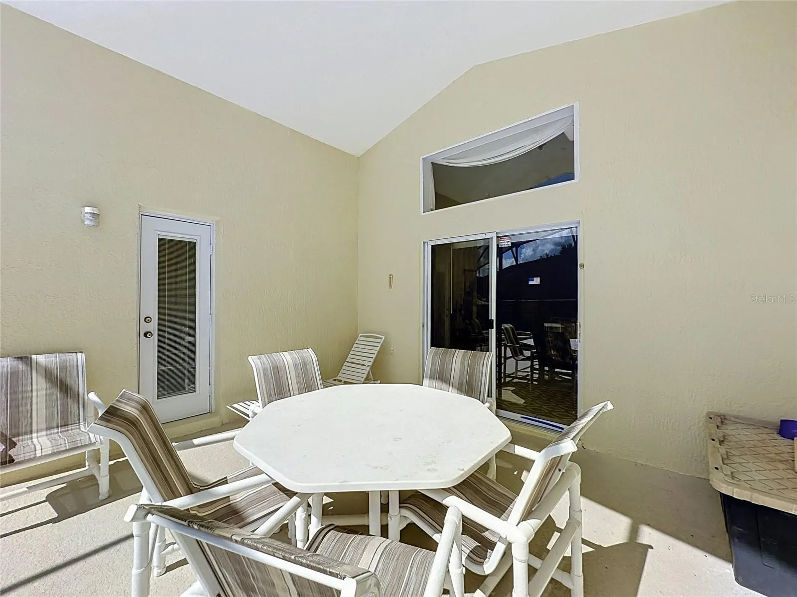 2647 ONEIDA LOOP