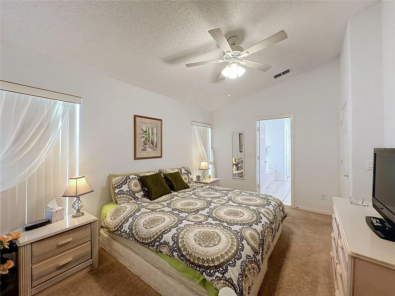 2647 ONEIDA LOOP
