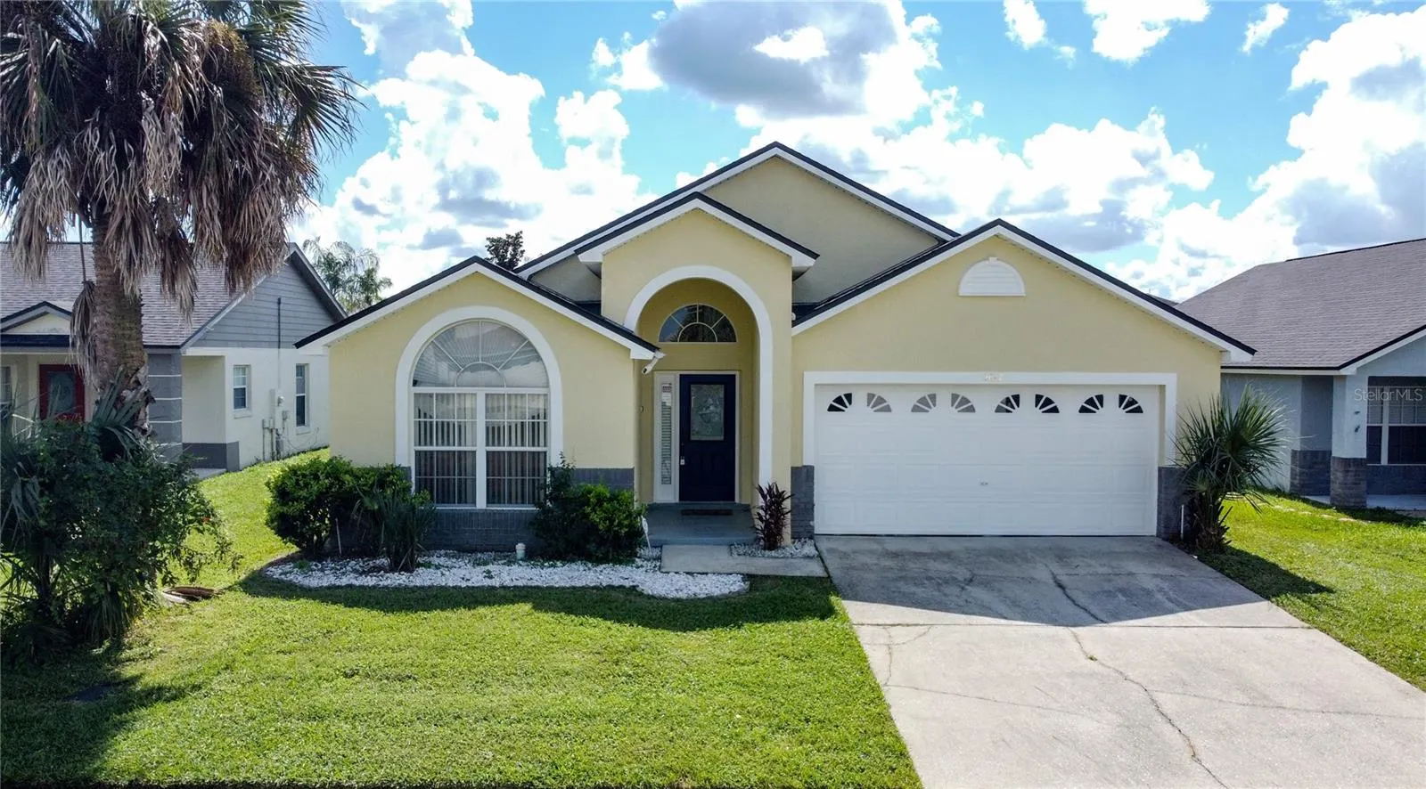 2647 ONEIDA LOOP
