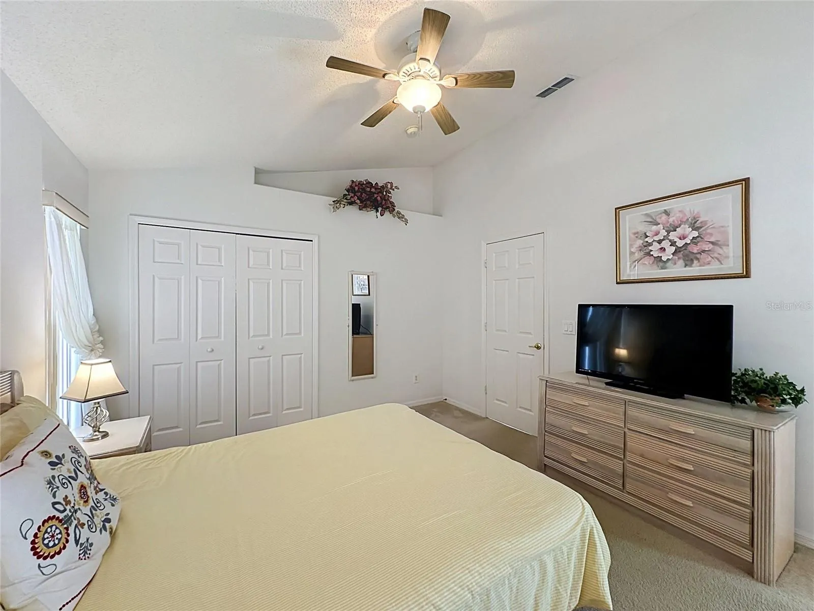 2647 ONEIDA LOOP